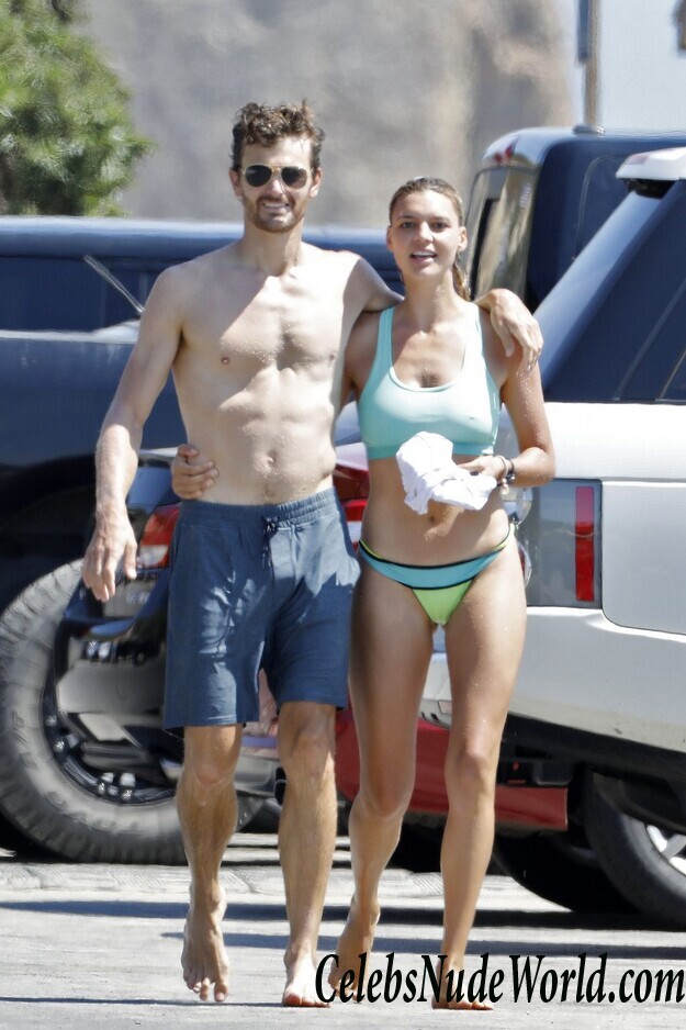 Kelly Rohrbach Bikini 111284