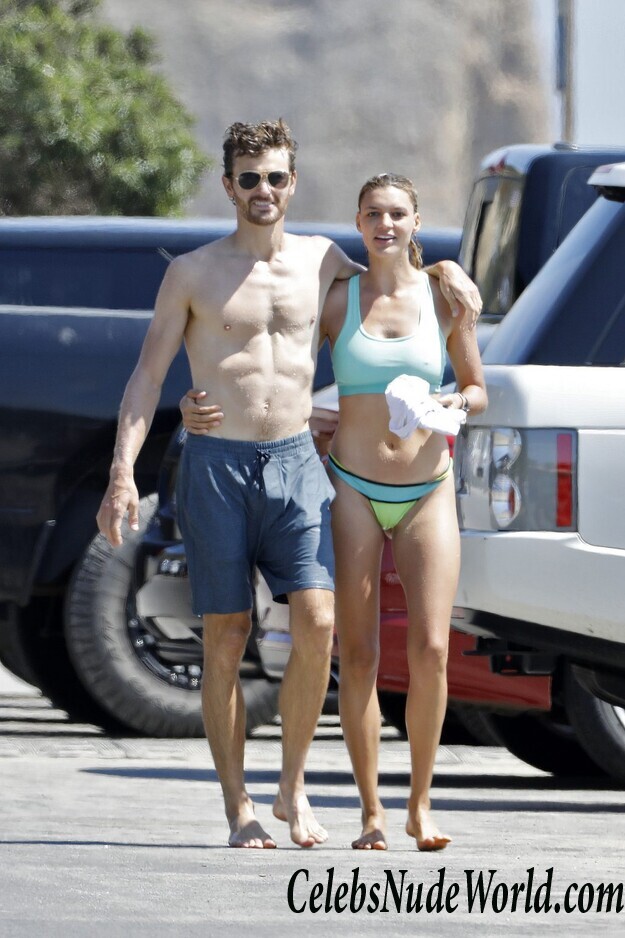 Kelly Rohrbach Bikini 111285