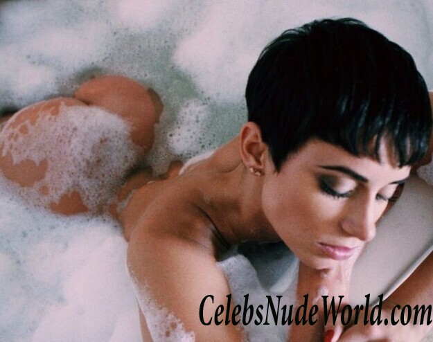 Nude Photos of Julz Goddard 111344