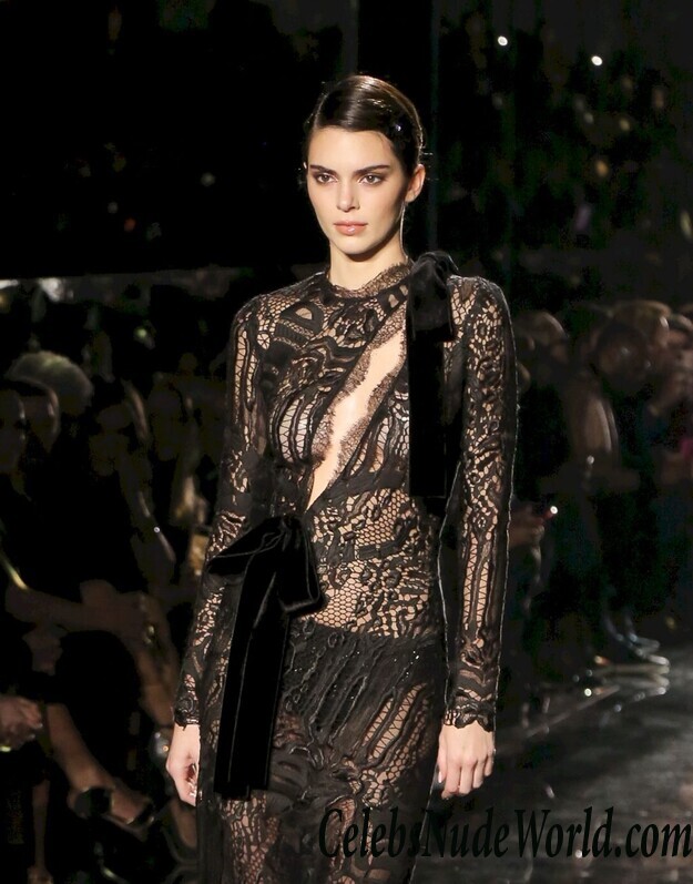 Kendall Jenner Erotic 111427