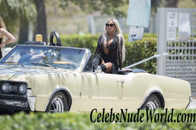 Katie Price Is The Right Kind Of Trashy 111605