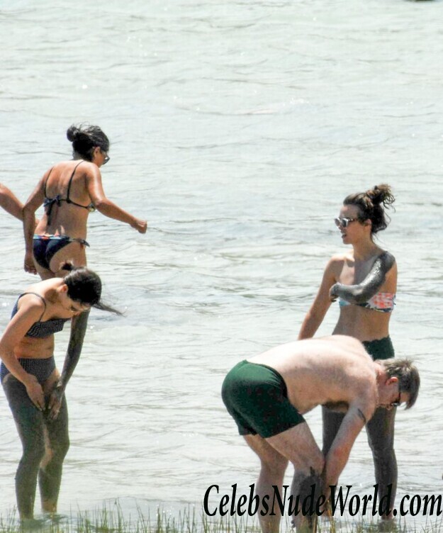 Keira Knightley Sexy 111794