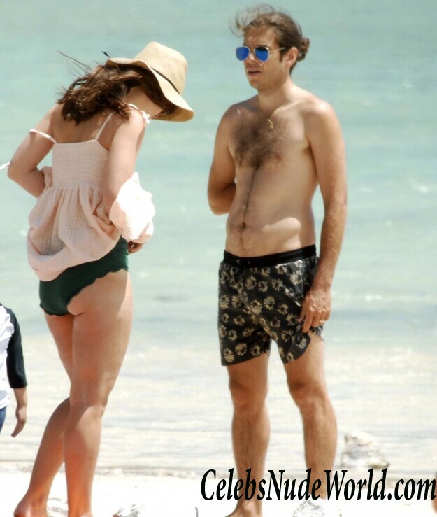 Keira Knightley Sexy 111805