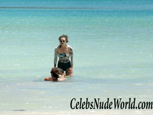 Keira Knightley Sexy 111814