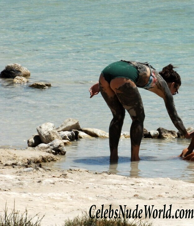 Keira Knightley Sexy 111820