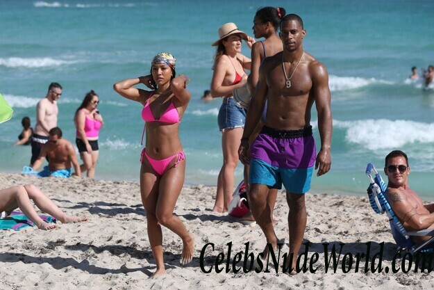 Karrueche Tran Bikini 111833