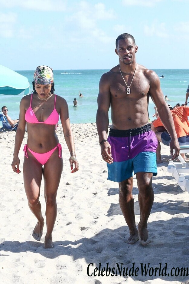 Karrueche Tran Bikini 111844