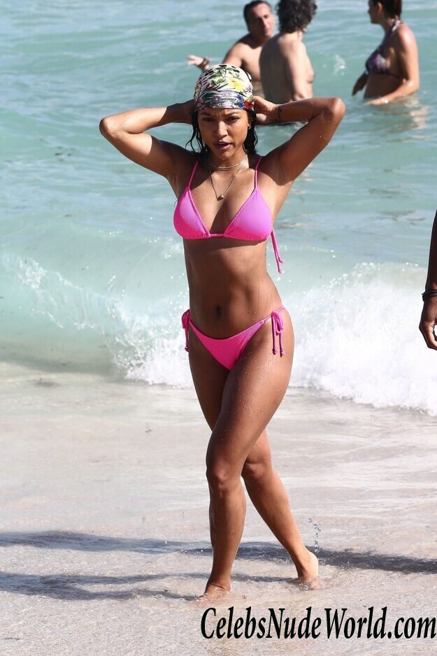 Karrueche Tran Bikini 111851