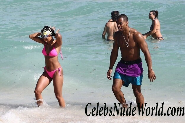 Karrueche Tran Bikini 111854