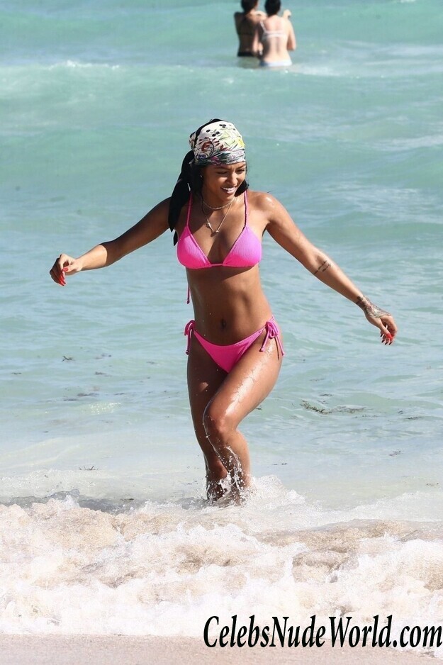 Karrueche Tran Bikini 111864