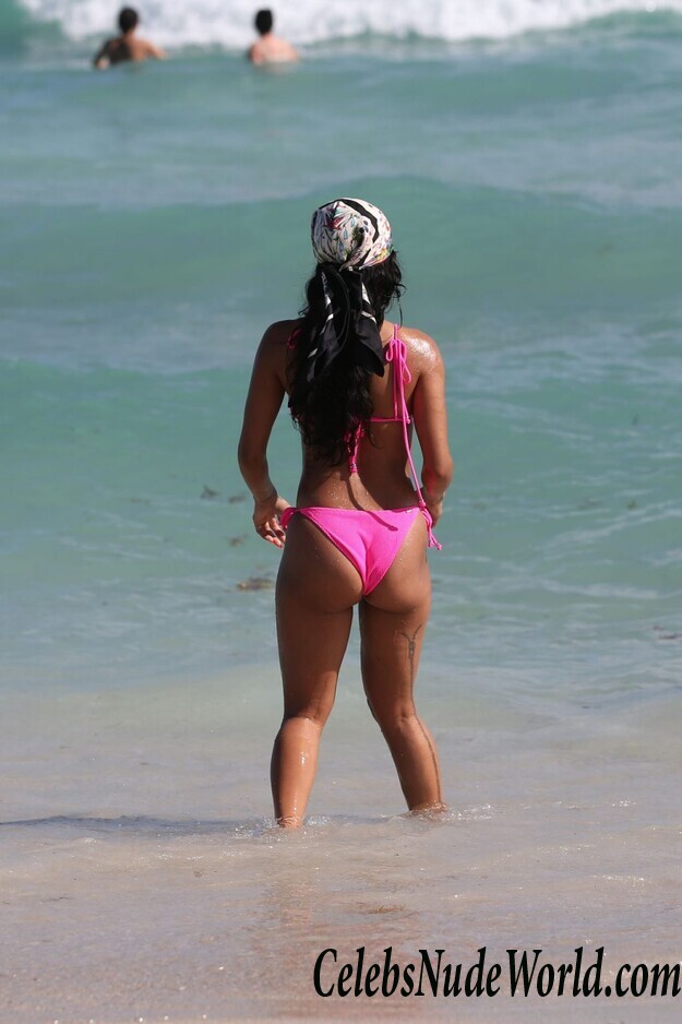 Karrueche Tran Bikini 111882