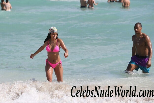 Karrueche Tran Bikini 111887