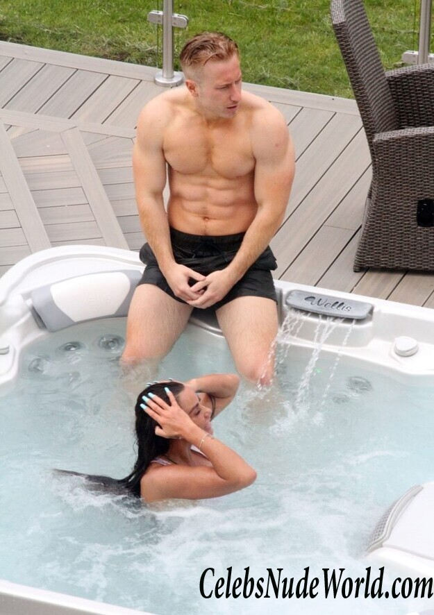 Katie Price Sexy 112212