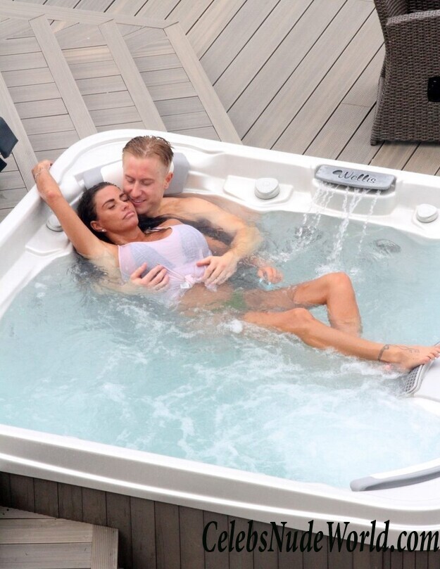 Katie Price Sexy 112248