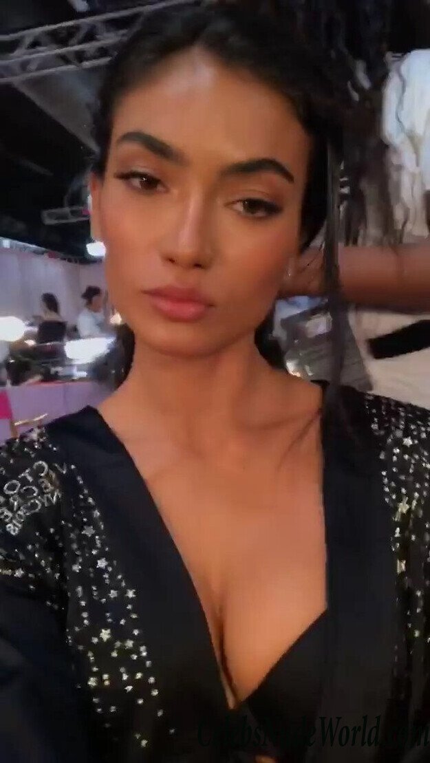 Kelly Gale Erotic 112512