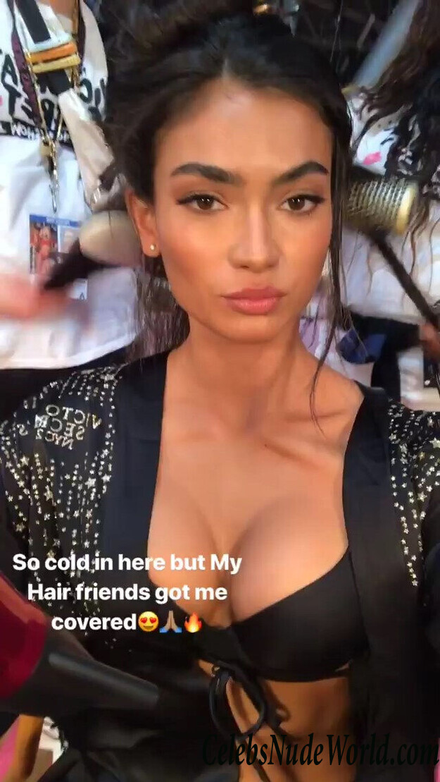 Kelly Gale Erotic 112513