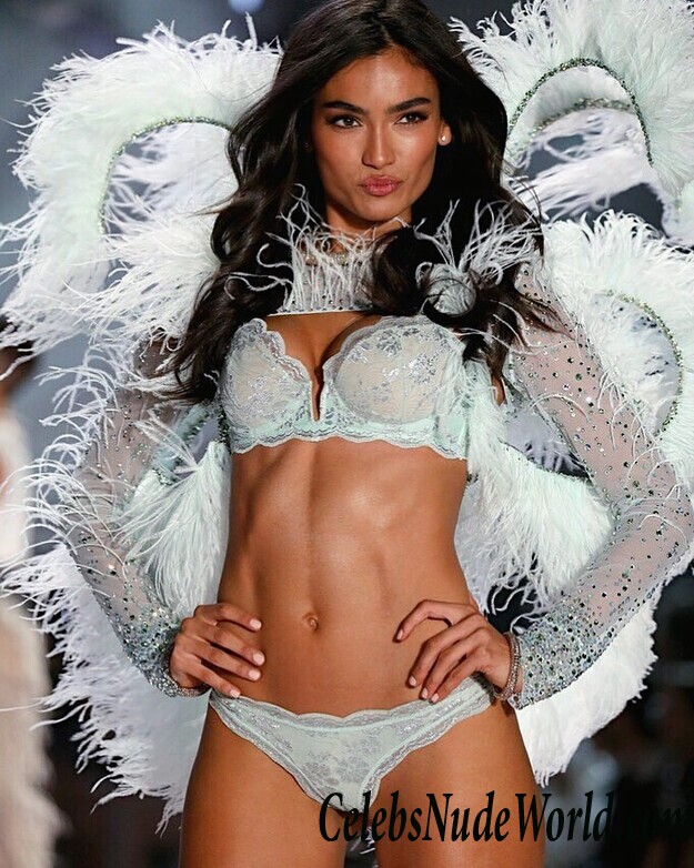 Kelly Gale Erotic 112516