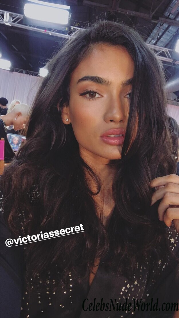 Kelly Gale Erotic 112519
