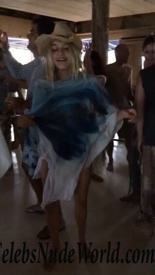 Kelly Rohrbach Leaked Leaking Pussy 112666