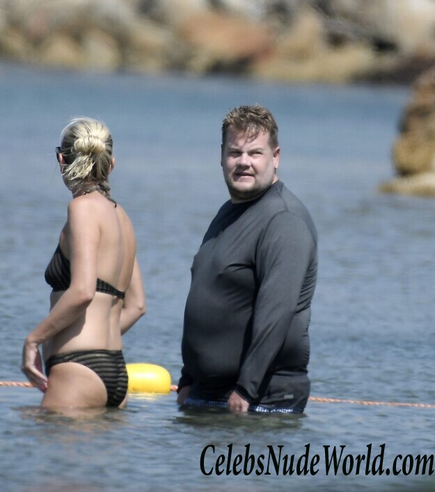 Julia Carey Bikini 112815