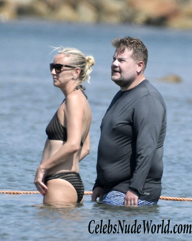 Julia Carey Bikini 112817