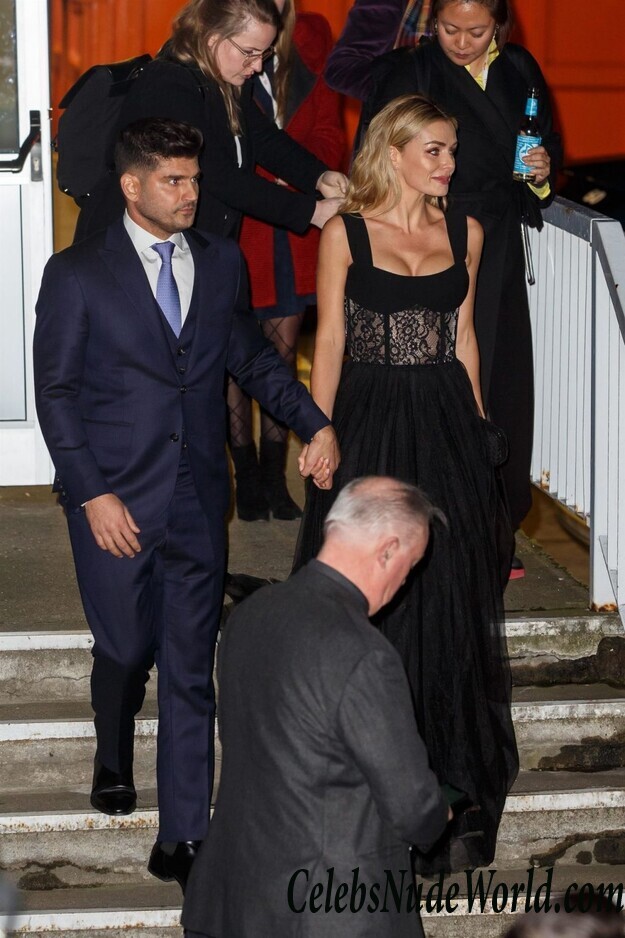 Katherine Jenkins Cleavage 112831