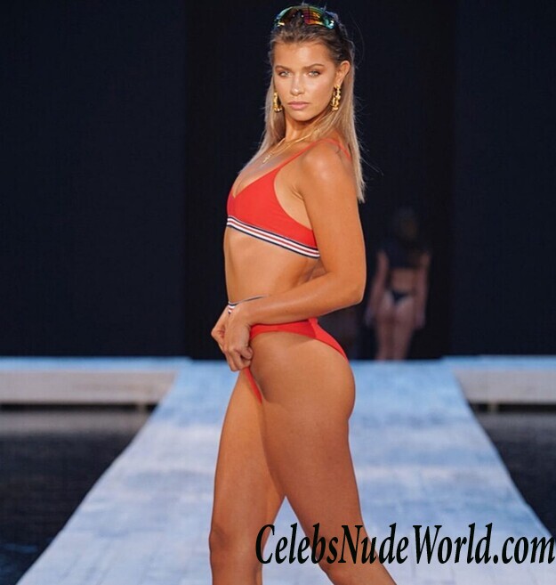 Kristina Mendonca Hot 113340