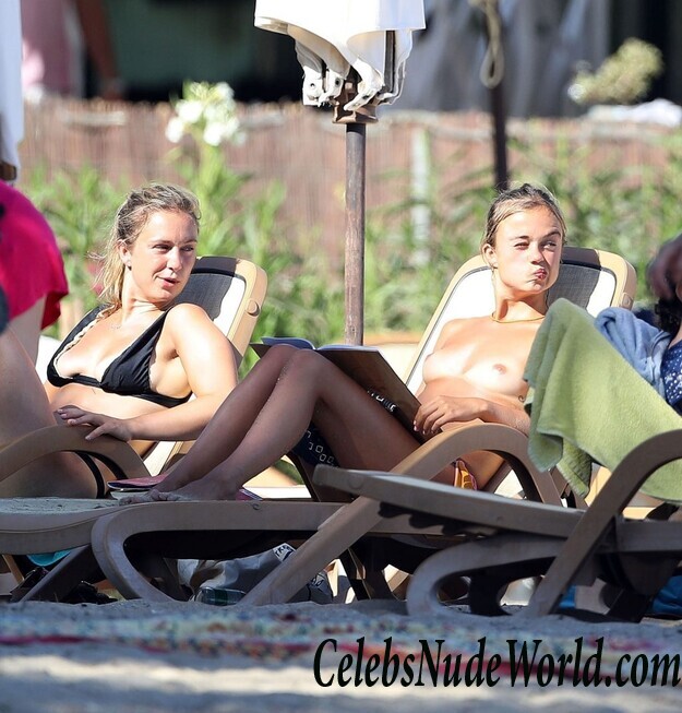 Lady Amelia Windsor Topless 113567