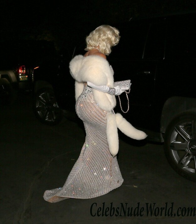 Kim Kardashian Sexy 113732