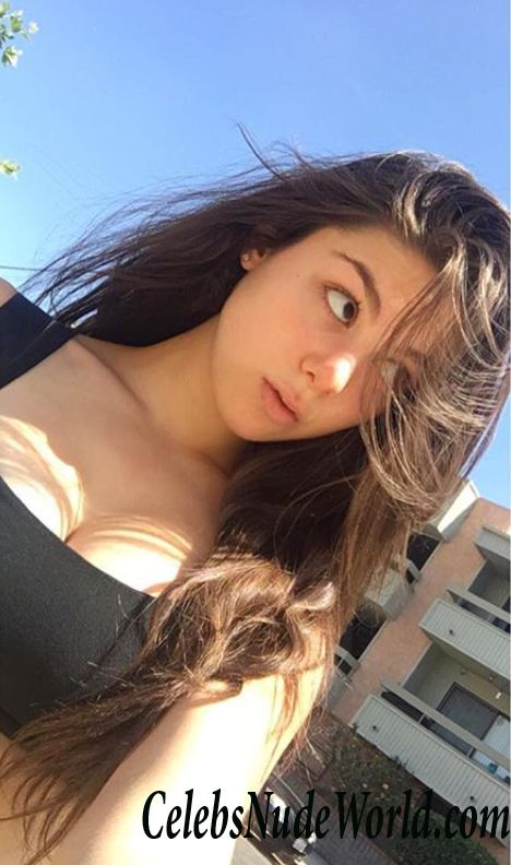 Kira Kosarin Cleavage Photos 114013