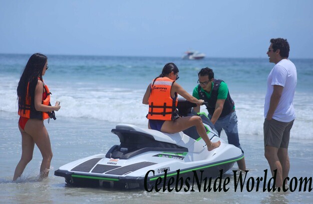 Kourtney Kardashian And Her Amazing Ass 114179