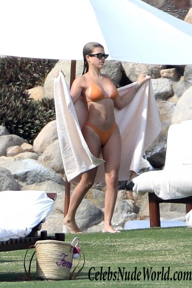 Kourtney Kardashian & Sofia Richie Bikini 115123