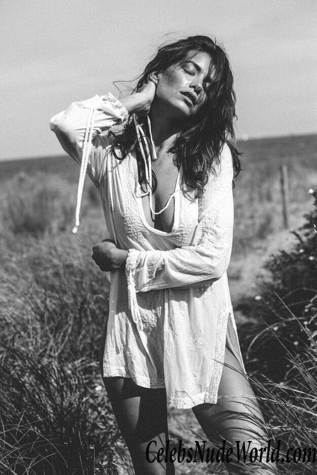 Lauren Young Erotic 115153