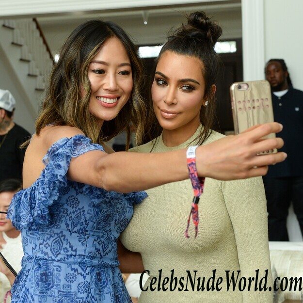 Kim Kardashian Sexy Photos 115232