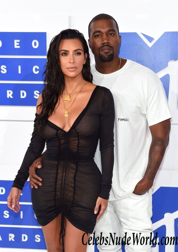 Kim Kardashian Sexy Photos 115259