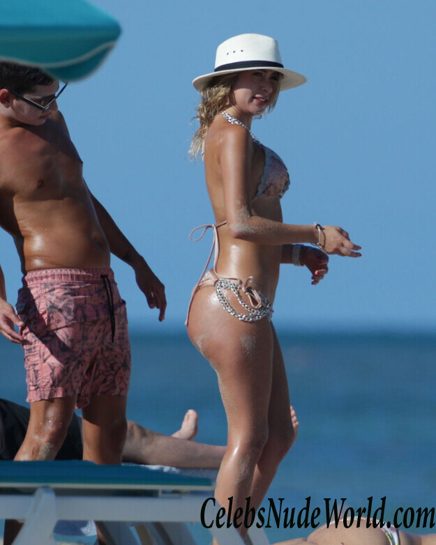 Laura Monroy Topless 115351