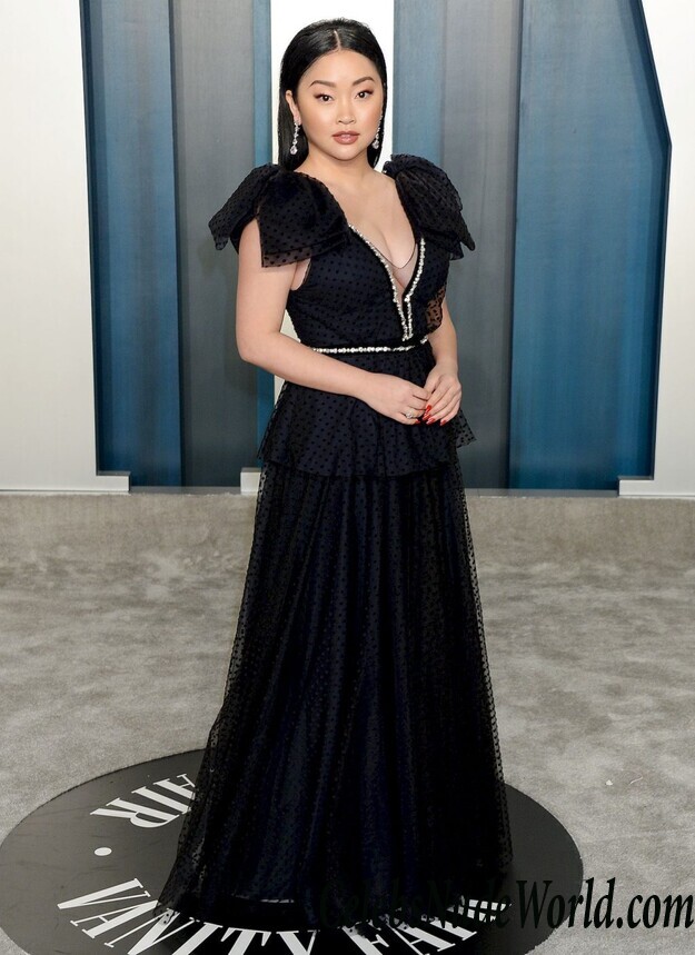 Lana Condor Cleavage 115380