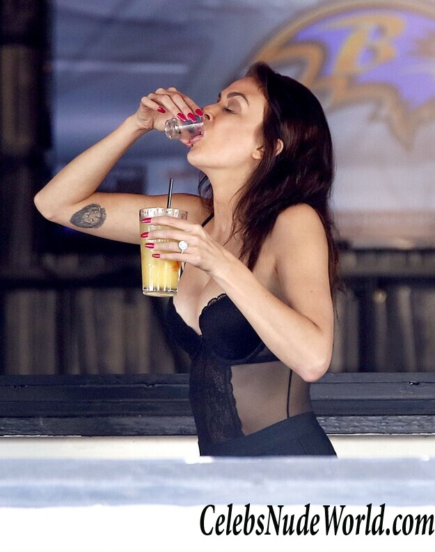 Lala Kent Cleavage 115382