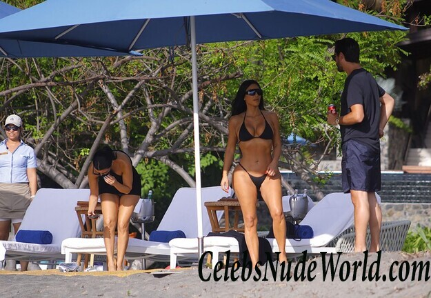 Kim Kardashian & Kourtney Kardashian Bikini 115900