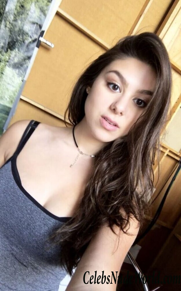 Kira Kosarin: How Do You Like Them Apples? 115961