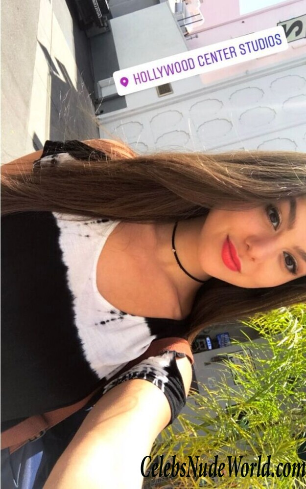 Kira Kosarin: How Do You Like Them Apples? 115966