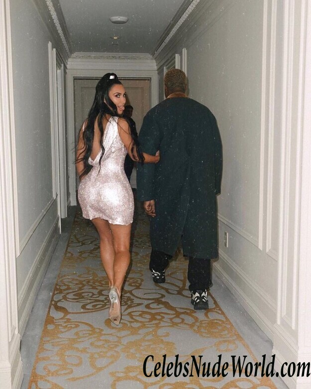 Kim Kardashian Cleavage 116038