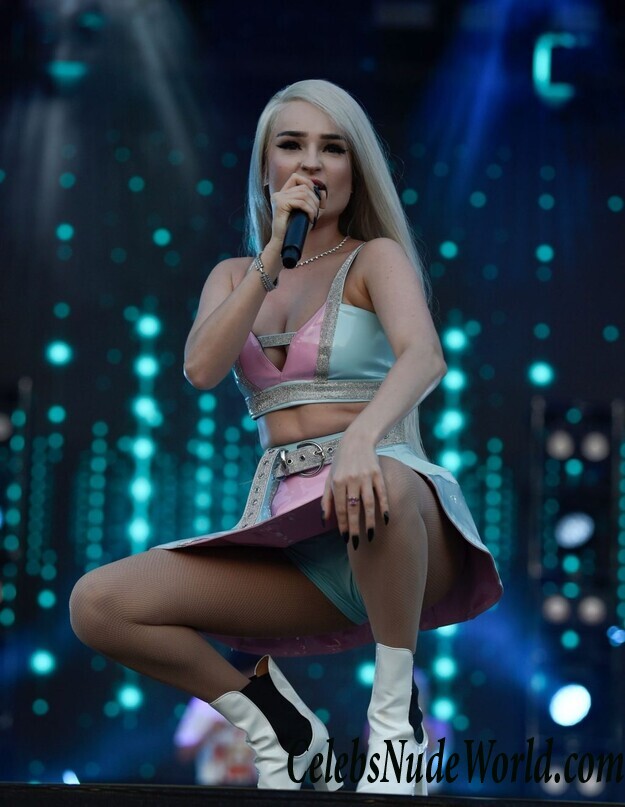 Kim Petras Upskirt 116095