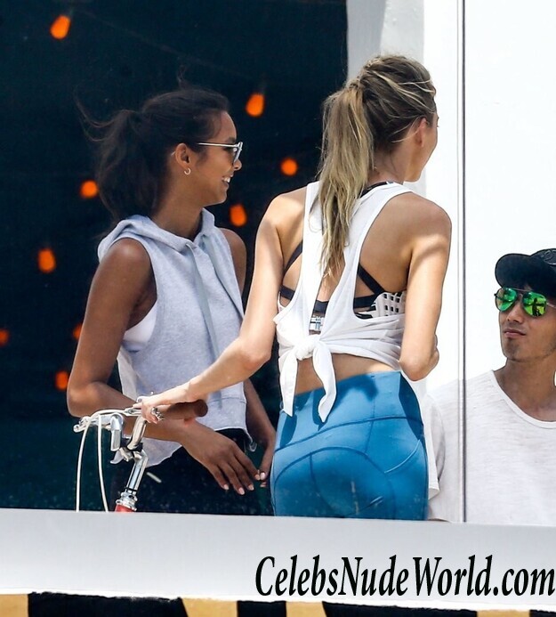 Martha Hunt and Lais Ribeiro Are Amazing Together 116364