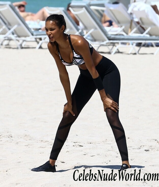 Martha Hunt and Lais Ribeiro Are Amazing Together 116386