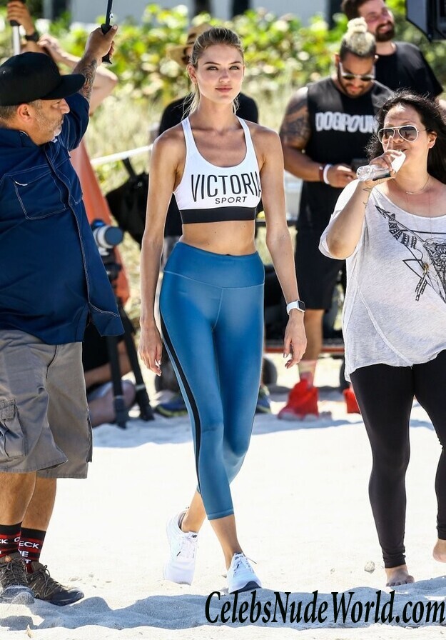 Martha Hunt and Lais Ribeiro Are Amazing Together 116388