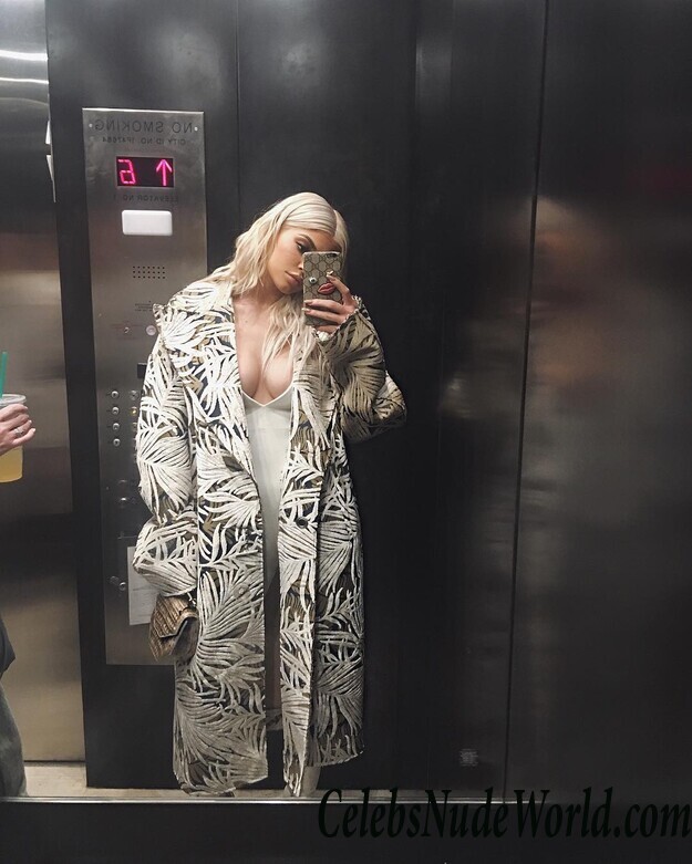 Sexy Photos of Kylie Jenner 116404