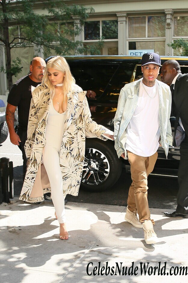 Sexy Photos of Kylie Jenner 116413