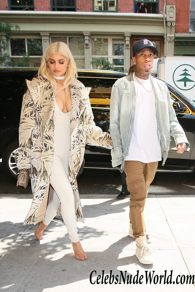 Sexy Photos of Kylie Jenner 116423