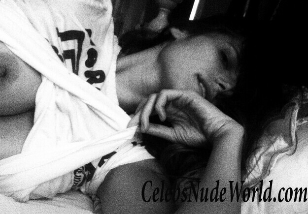 Pretty Lake Bell hacked nudes 116933